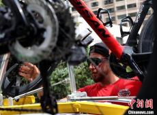 2024第二十三屆環(huán)青海湖國(guó)際公路自行車(chē)賽打響揭幕戰(zhàn)