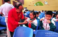 安徽廬江：非遺手撕書法進(jìn)校園