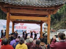 休寧縣流口鎮(zhèn)：文藝演出進(jìn)鄉(xiāng)村，民生實(shí)事暖人心