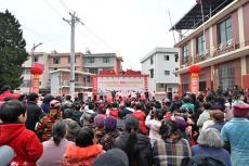 “村晚”辦到家門口 群眾生活樂(lè)悠悠