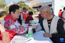 浙江寧波：“小草大愛” 志愿服務進鄉(xiāng)村