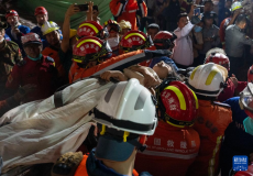 挺進(jìn)緬甸災(zāi)區(qū) 中國(guó)救援爭(zhēng)分奪秒