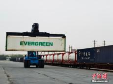 寧夏首列“海運(yùn)冷藏箱鐵海聯(lián)運(yùn)”班列啟程