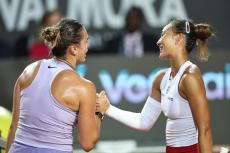 鄭欽文首勝薩巴倫卡 晉級WTA1000羅馬站女單半決賽