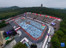 江蘇盱眙：火紅龍蝦節(jié) 歡樂龍蝦宴