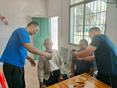 黃土礦鎮(zhèn)開展城鄉(xiāng)居民養(yǎng)老保險待遇暫停人員認證工作