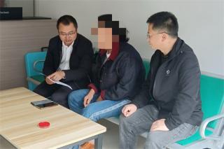 貴州錦屏法院：案款上門(mén)送 溫情暖民心