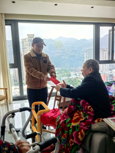 重慶奉節(jié)縣老干部局慰問高齡離退休干部